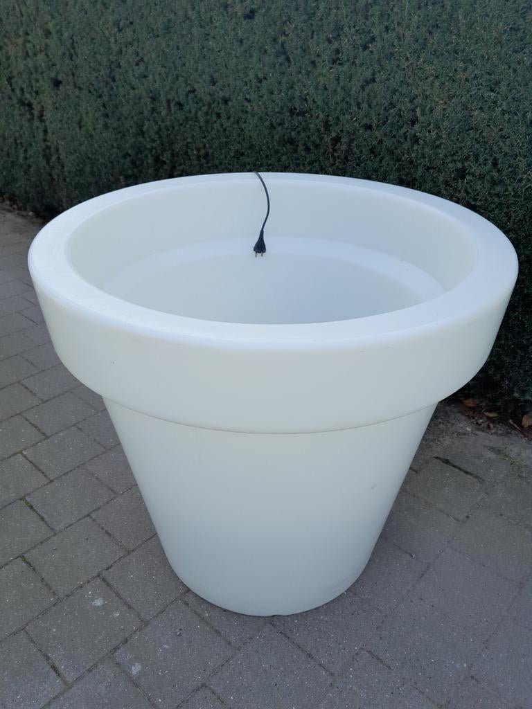 Grand pot blanc en PVC illuminé, Enlèvement