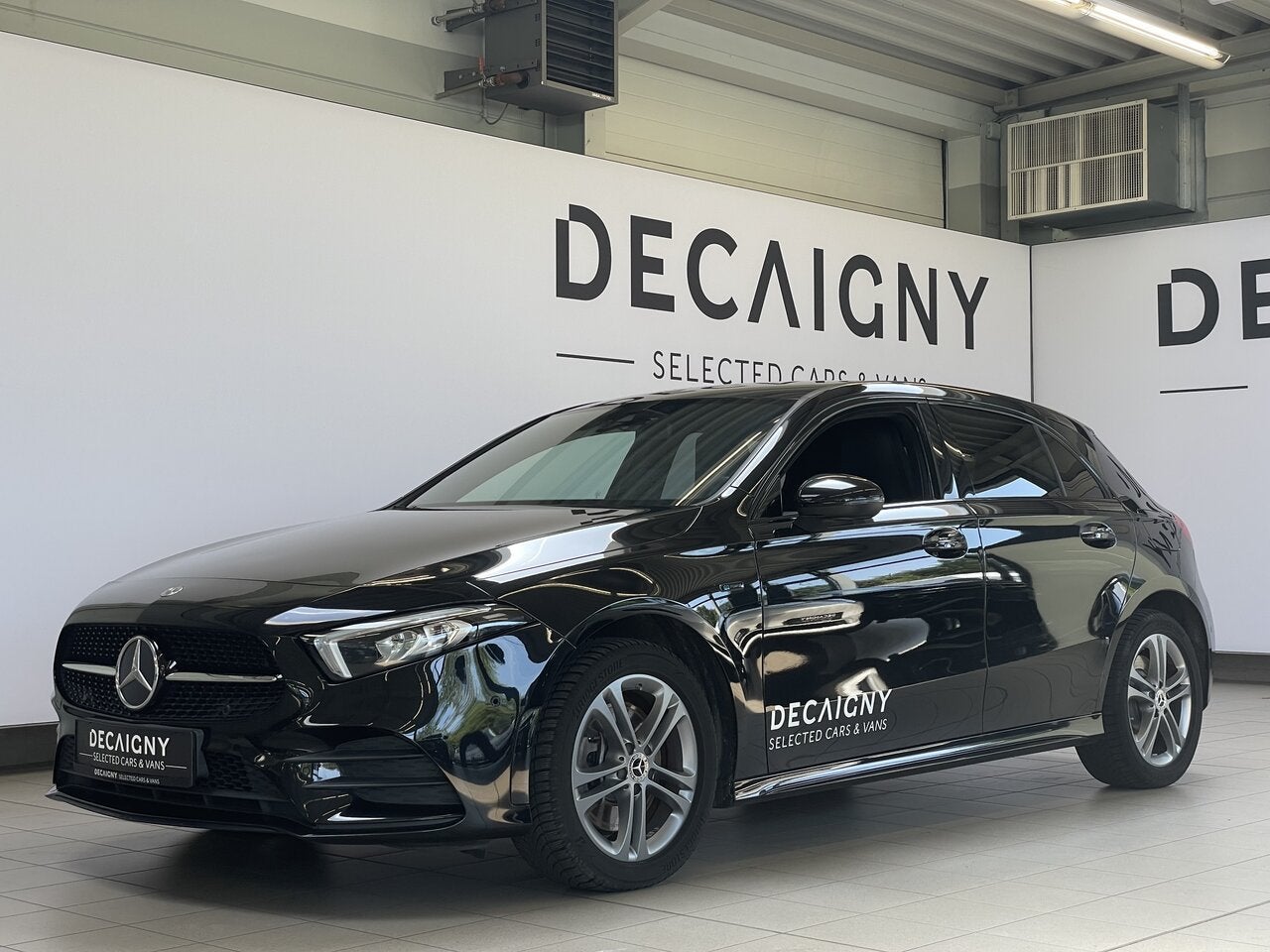 Mercedes-Benz A 250 1.3e AMG-Line *Camera*Carplay*Navigatie, 0 kg, 161 kW, Euro 6, Noir