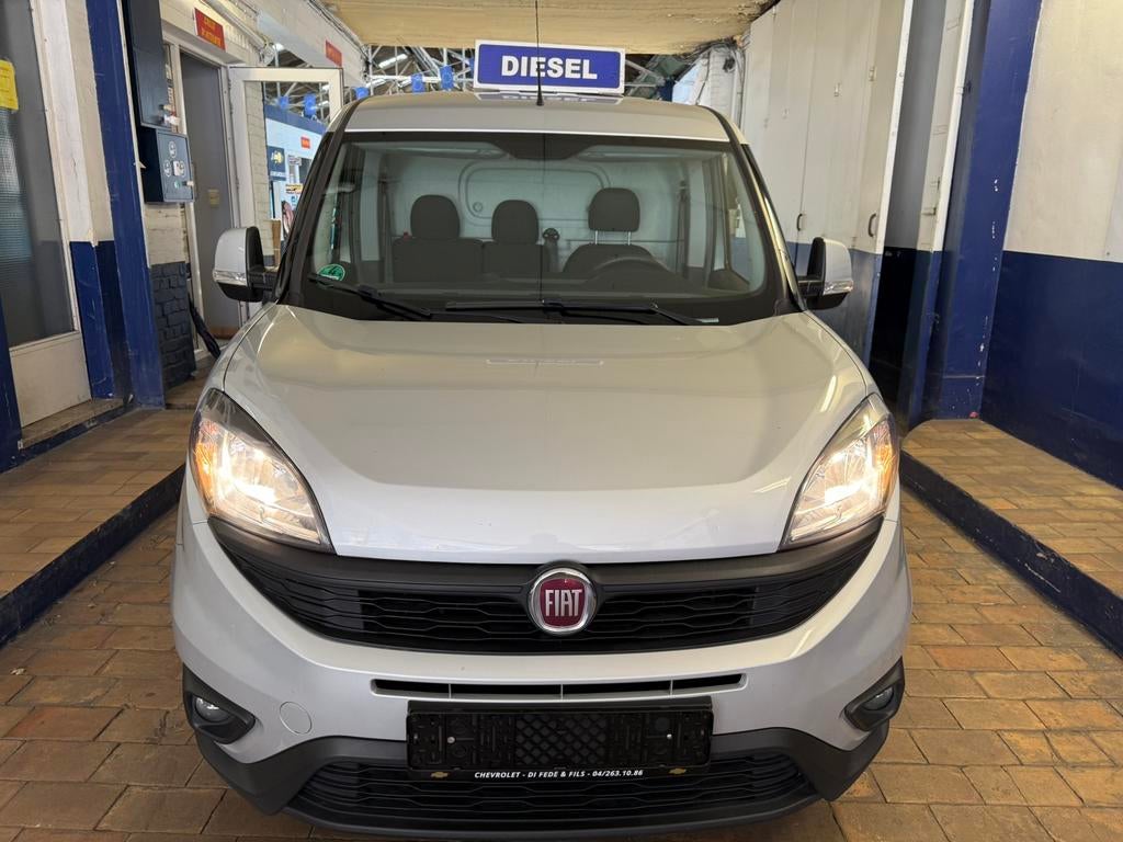Fiat Doblo 1.6 diesel 105 pk 2019 airco GPS 150.000 km, Voorwielaandrijving, Stof, 4 cilinders, 1600 cc