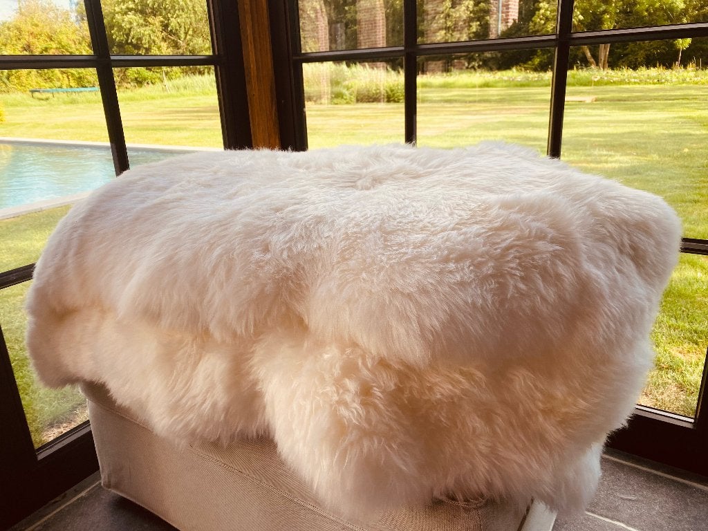 Peau de mouton blanche par pièce, Neuf, 50 à 100 cm, Enlèvement, 50 à 100 cm