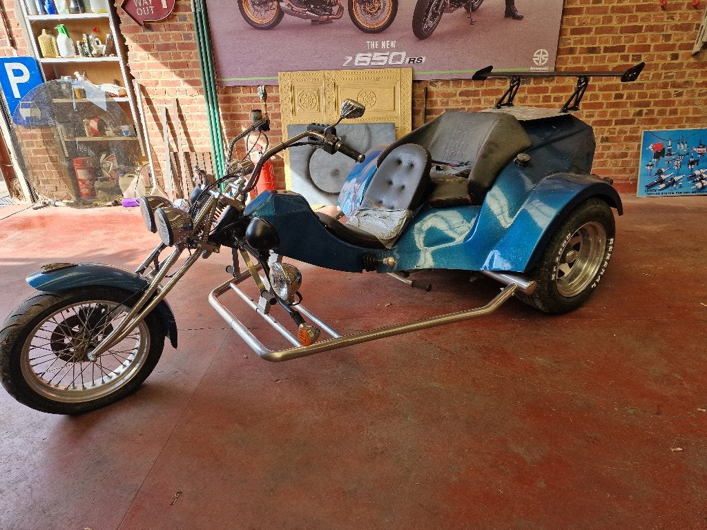 Trike, 4 cylindres, 1800 cm³