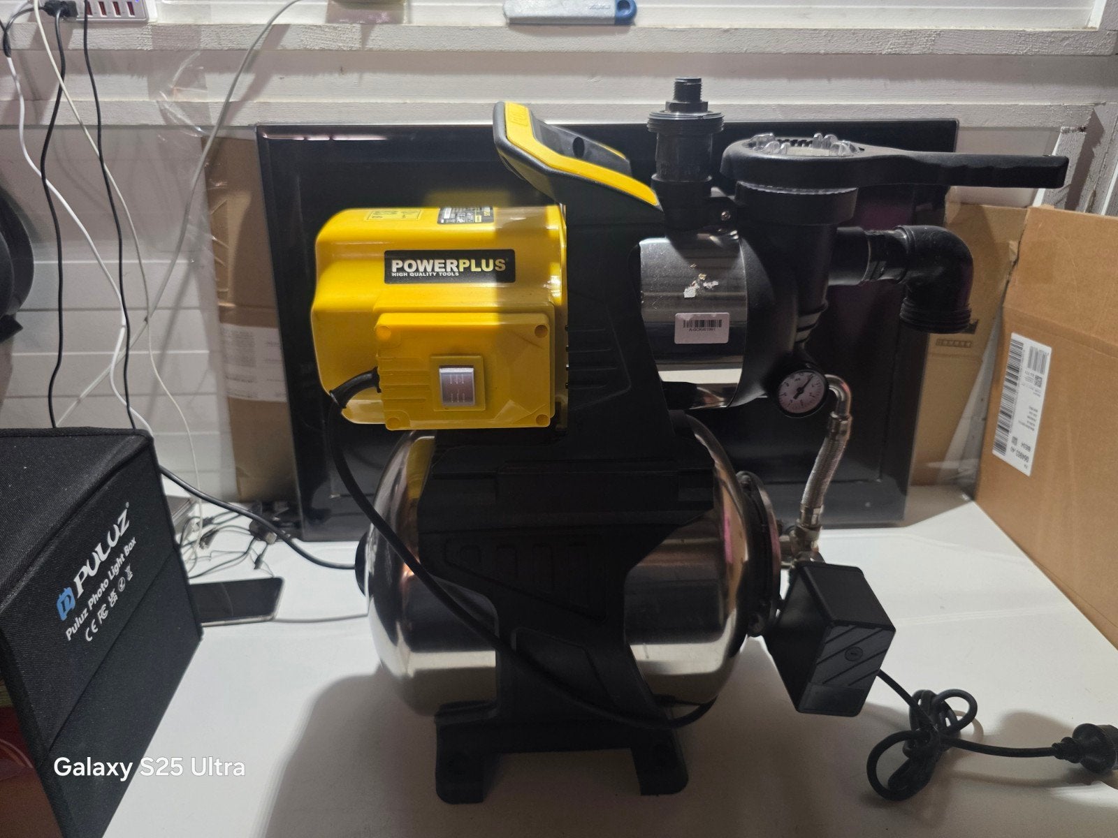 Powerplus POWXG9576 hydrofoorpomp 1200W – 19L, Doe-het-zelf en Bouw, Ophalen of Verzenden, Zo goed als nieuw