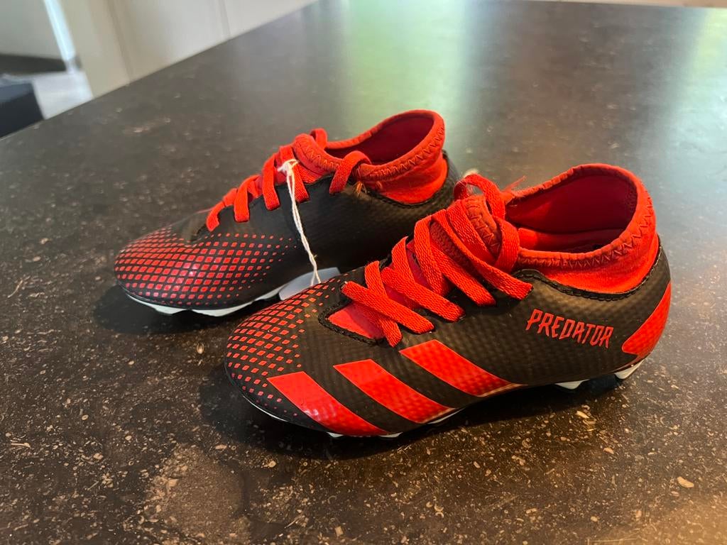Voetbalschoen Adidas predator maat 28, Sport en Fitness, Voetbal, Ophalen of Verzenden, Zo goed als nieuw, Schoenen