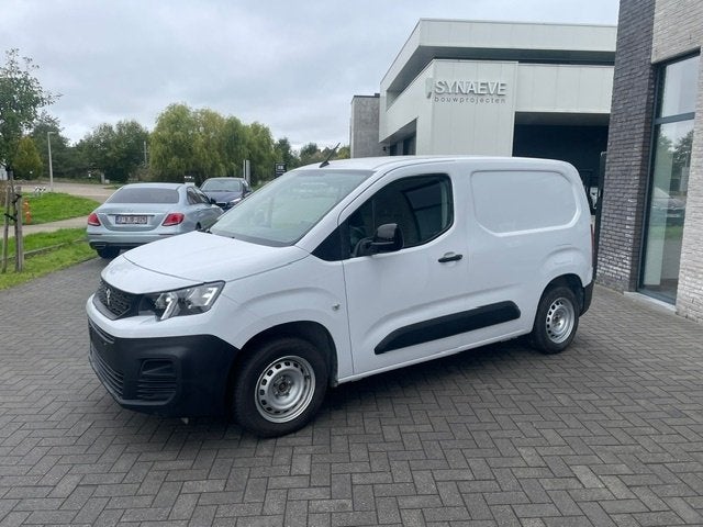 Peugeot Partner 1.2i '23 met Garantie, Auto's, Voorwielaandrijving, 1199 cc, Wit, https://public.car-pass.be/vhr/92952ec3-88b9-4f18-a123-2742fdbd431e