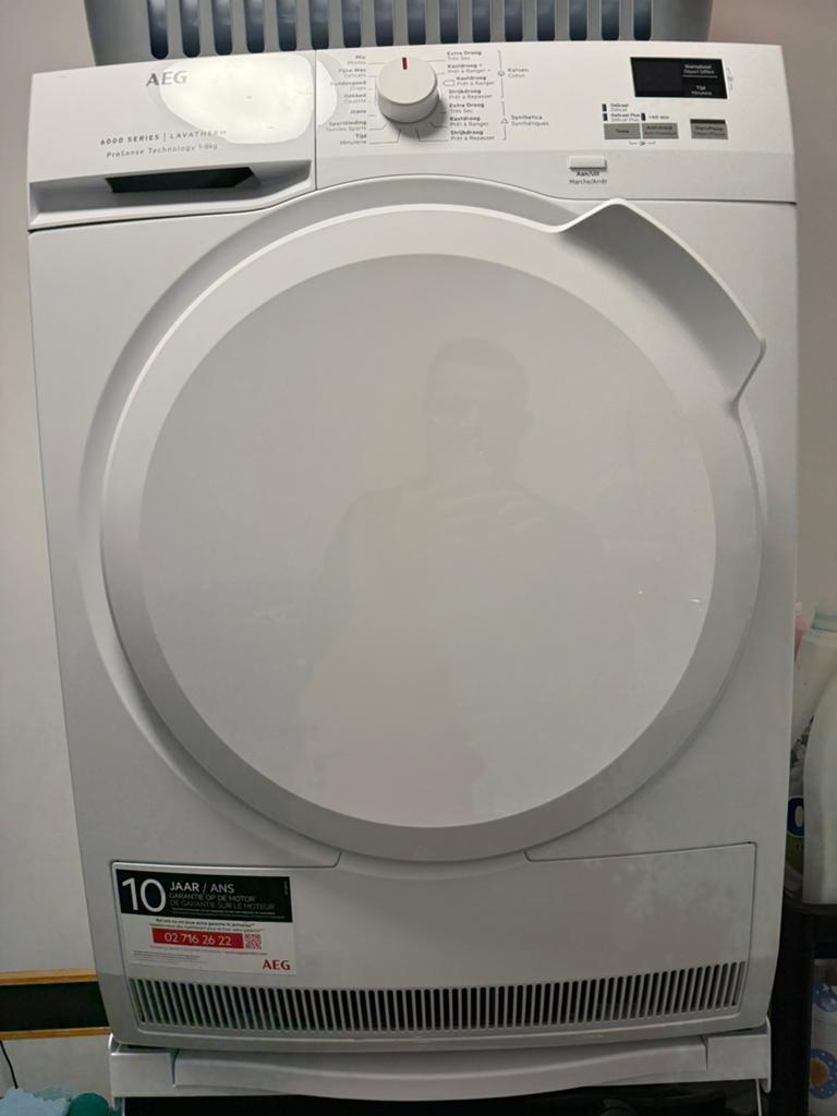Sèche-linge AEG T6DBK82P – 8 kg – Très bon état, Electroménager, Sèche-linge, Utilisé, À condensation, Chargeur frontal, 6 à 8 kg