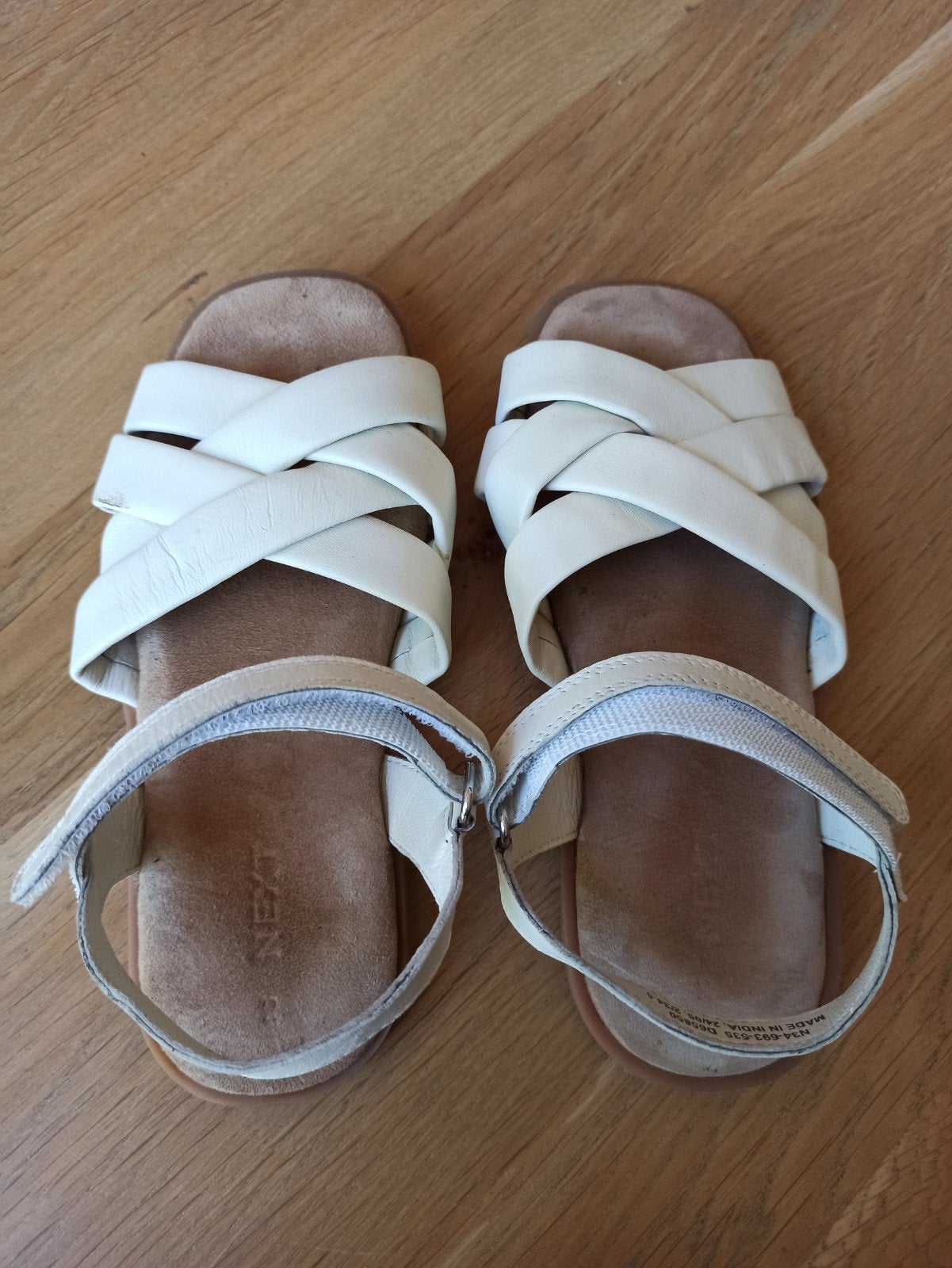 Sandales en cuir avec fermeture velcro, Enlèvement ou Envoi, Comme neuf, Autres types, Next