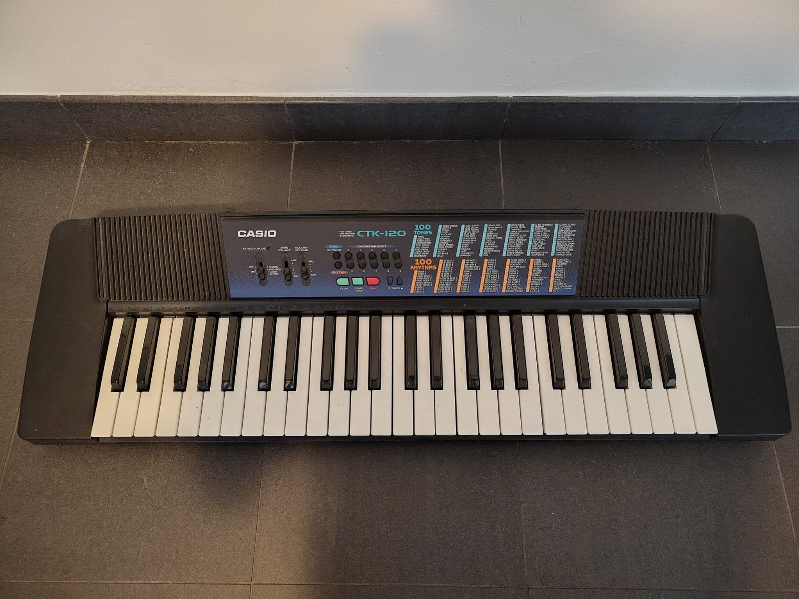 Keyboard CASIO CTK-120, Muziek en Instrumenten, Keyboards, Ophalen, Casio