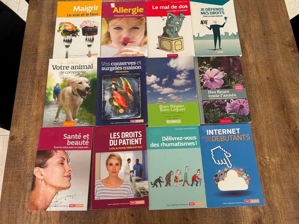 Lot de 10 livres : 9 TestAchat et 1 Testament, Boeken, Ophalen, Gelezen, Overige onderwerpen, Divers