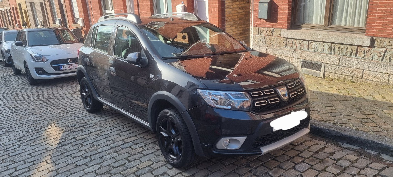 Très belle et propre Dacia Sandero à deux pas du 1er proprié, Autos, Dacia, Cuir, 75 kW, Achat, Euro 6