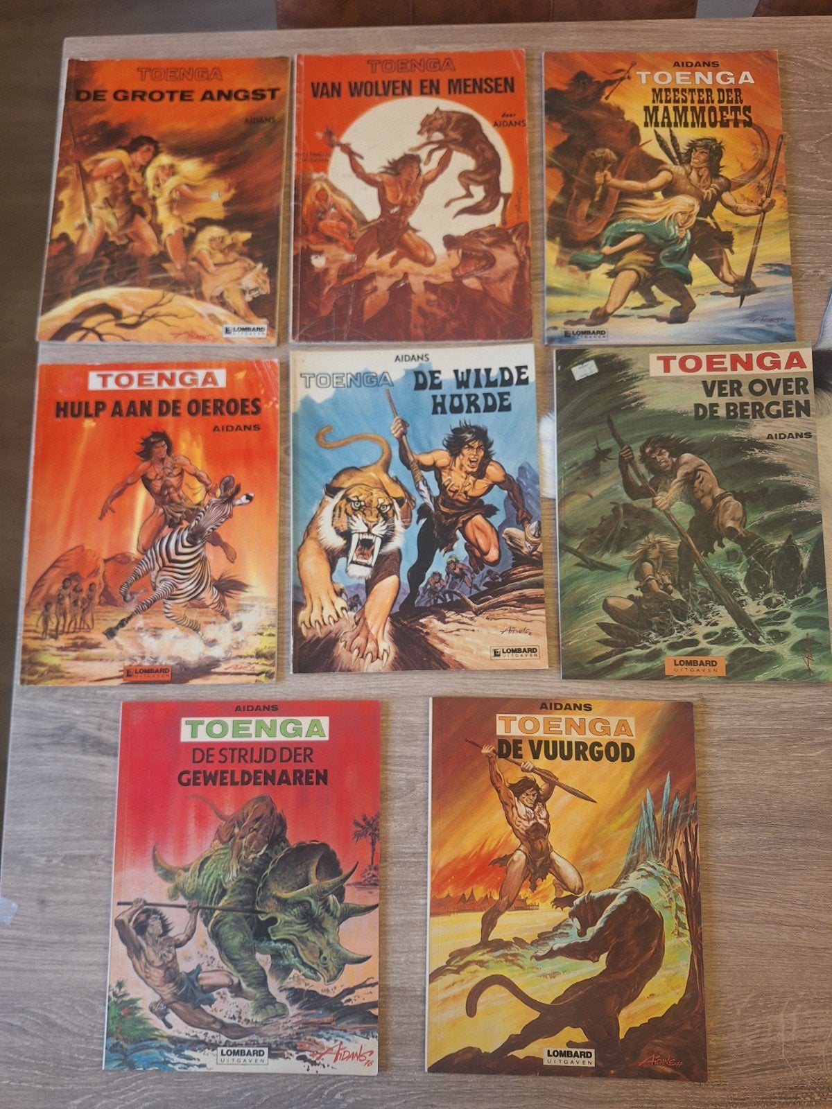 8 strips van toenga, Boeken, Ophalen of Verzenden