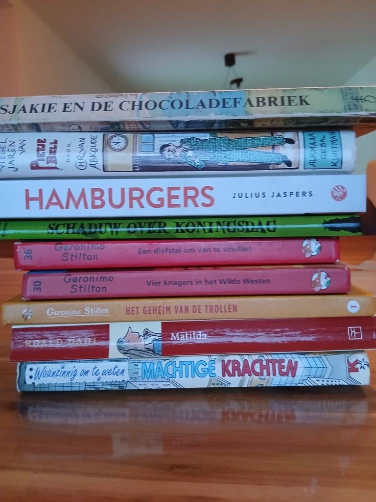 Boeken voor kinderen en een receptenboek, Ophalen