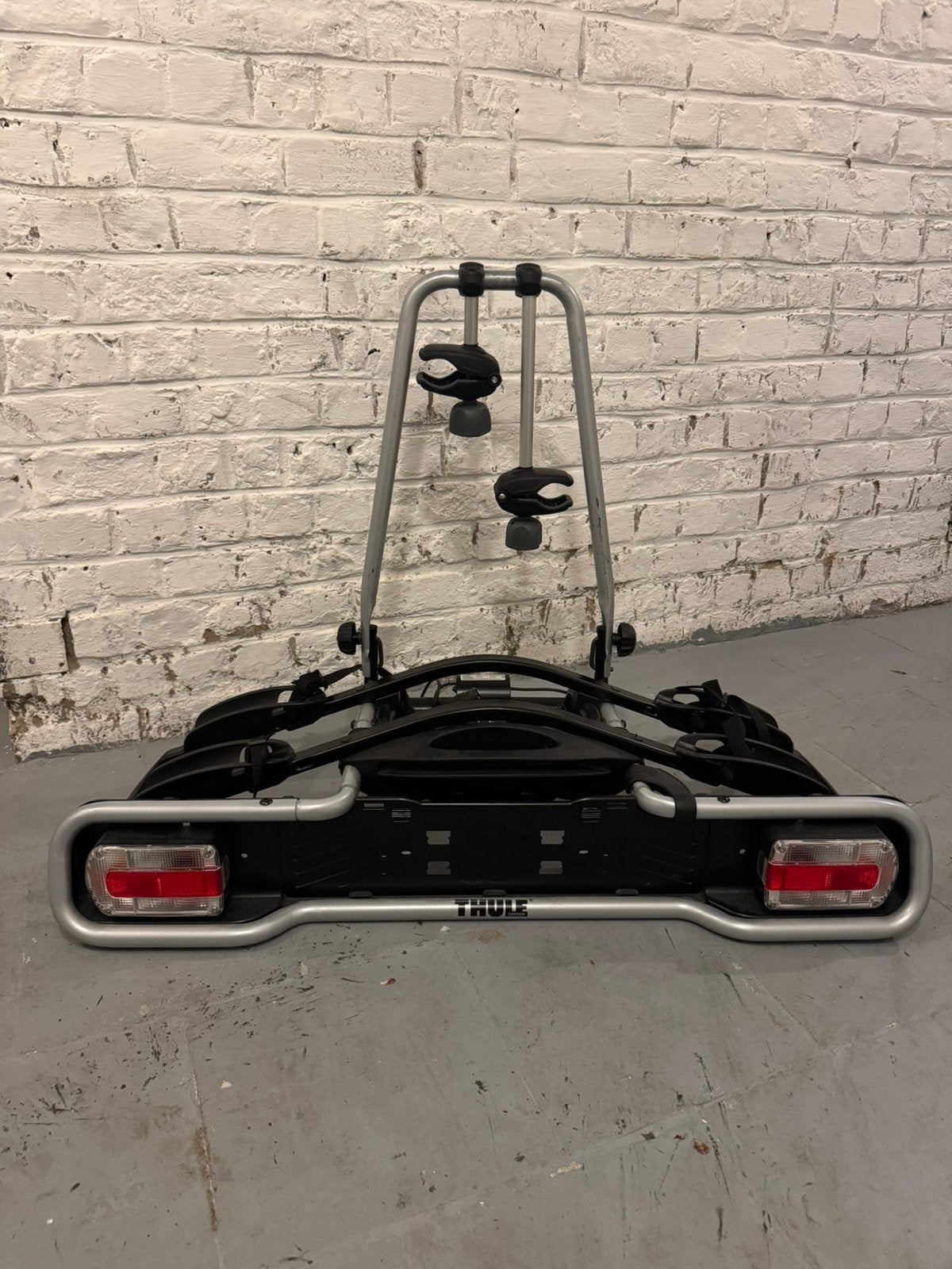 THULE fietsenrek (2 fietsen) kantelbaar en afsluitbaar, Ophalen, 2 fietsen, Zo goed als nieuw