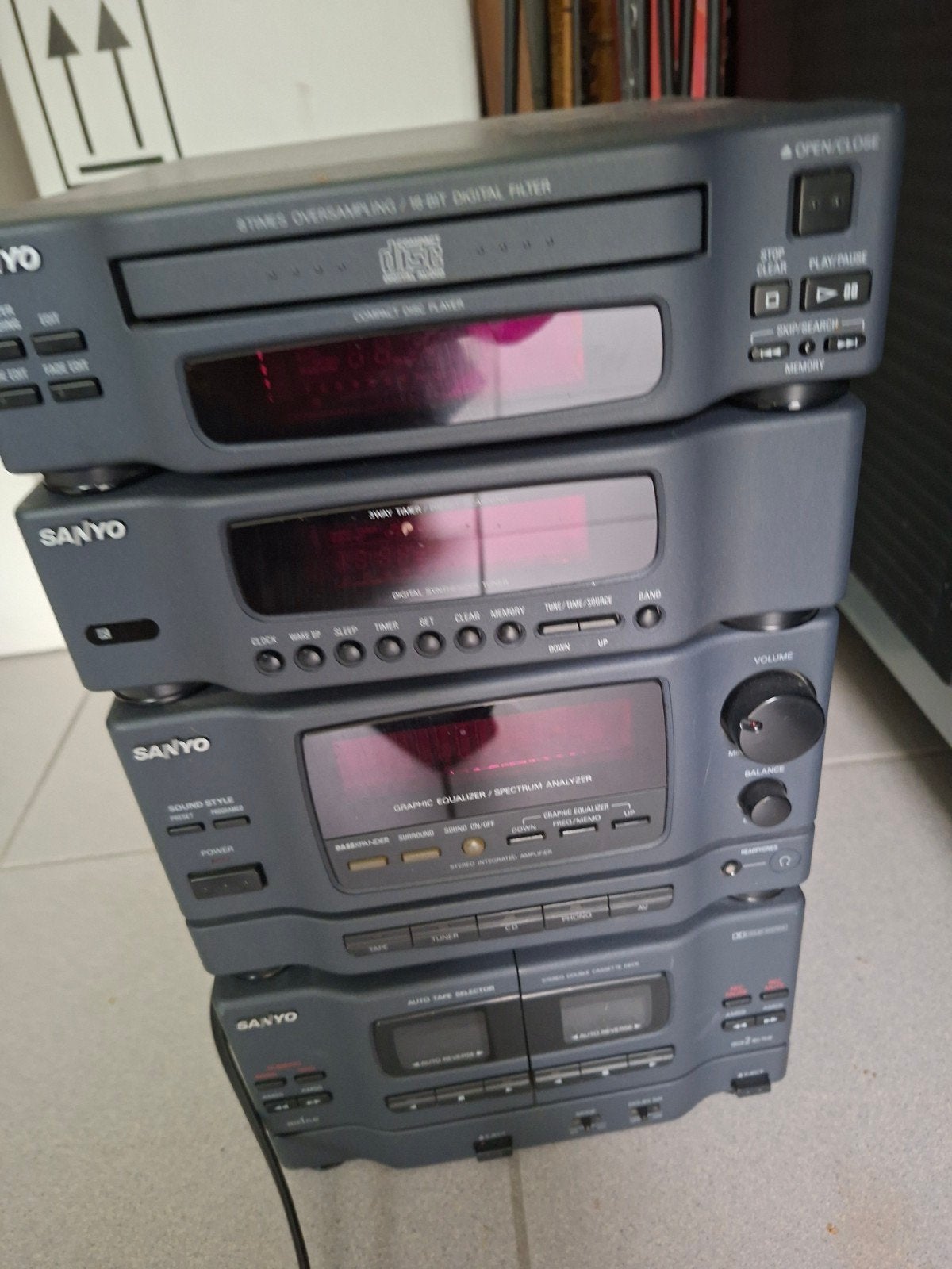 chaîne midi sanyo, Enlèvement