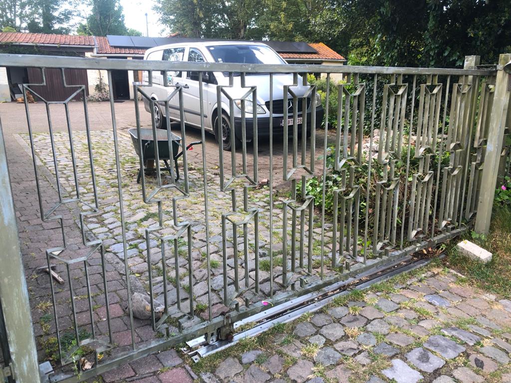 Metalen schuifpoort, Tuin en Terras, Ophalen, Gebruikt, IJzer, Sierhekwerk