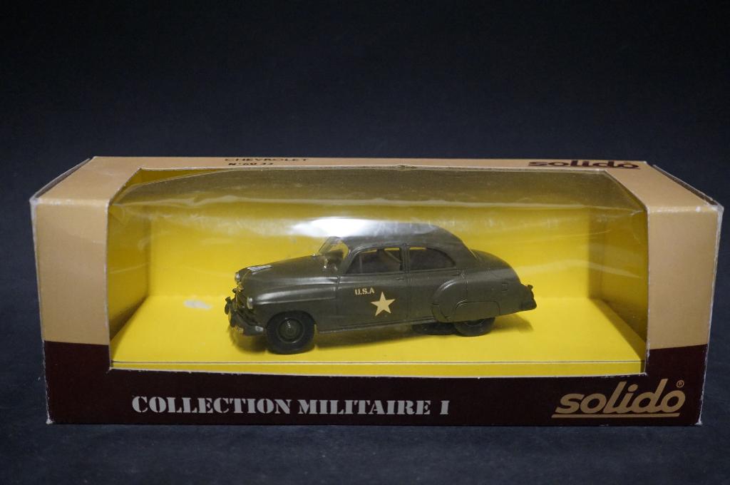 Solido Chevrolet militaire sedan - 1/43 - TOP, Ophalen of Verzenden, Solido