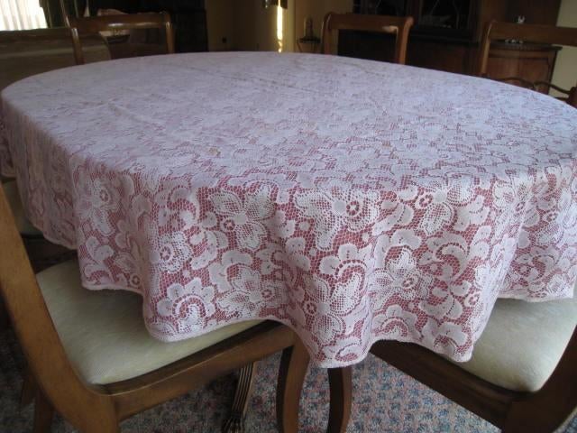 Tafelkleed ovaal, dubbel gevoerd, onder roze, boven kant, Enlèvement, Rose