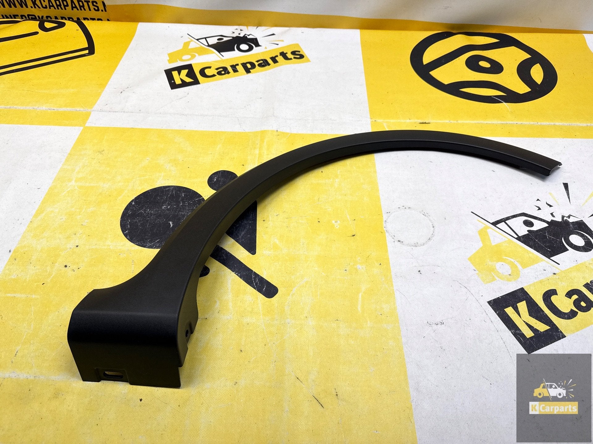 Ford Fiesta Sierlijst wielkastbekleding Rechtsvoor J1BB-16D2, Gebruikt, Info@ford.com, Ford, Ford Motor Company