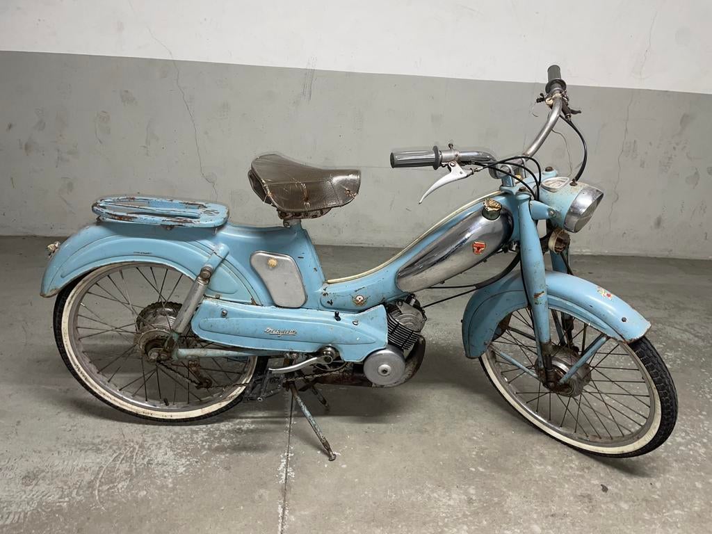 Motobecane av 85 ( a chercher à Strasbourg France), Vélos & Vélomoteurs, Autres marques, 0 vitesses, Classe B (45 km/h), Enlèvement