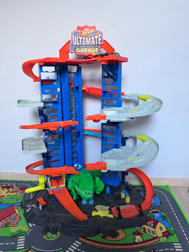 Hot Wheels race baan, Enfants & Bébés, Jouets | Circuits, Enlèvement, Comme neuf, Hot Wheels