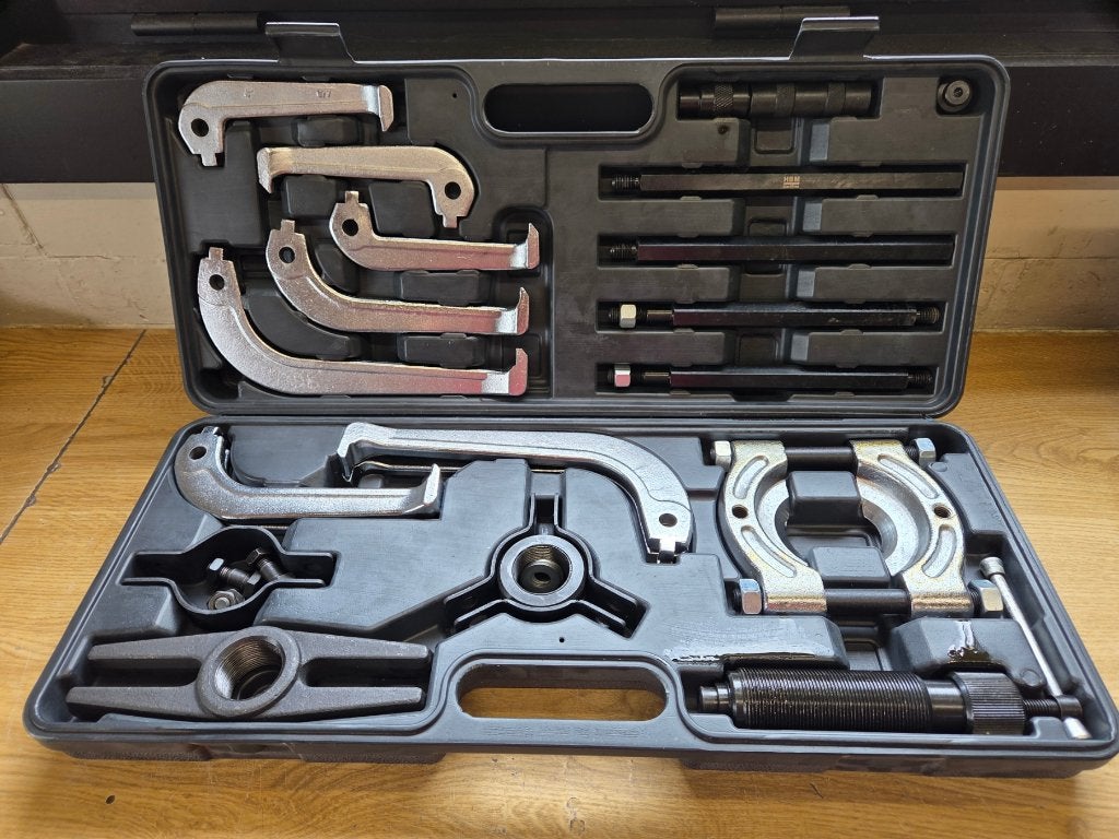 HBM hydraulische poeliterekker en lagertrekkerset, Enlèvement, Comme neuf