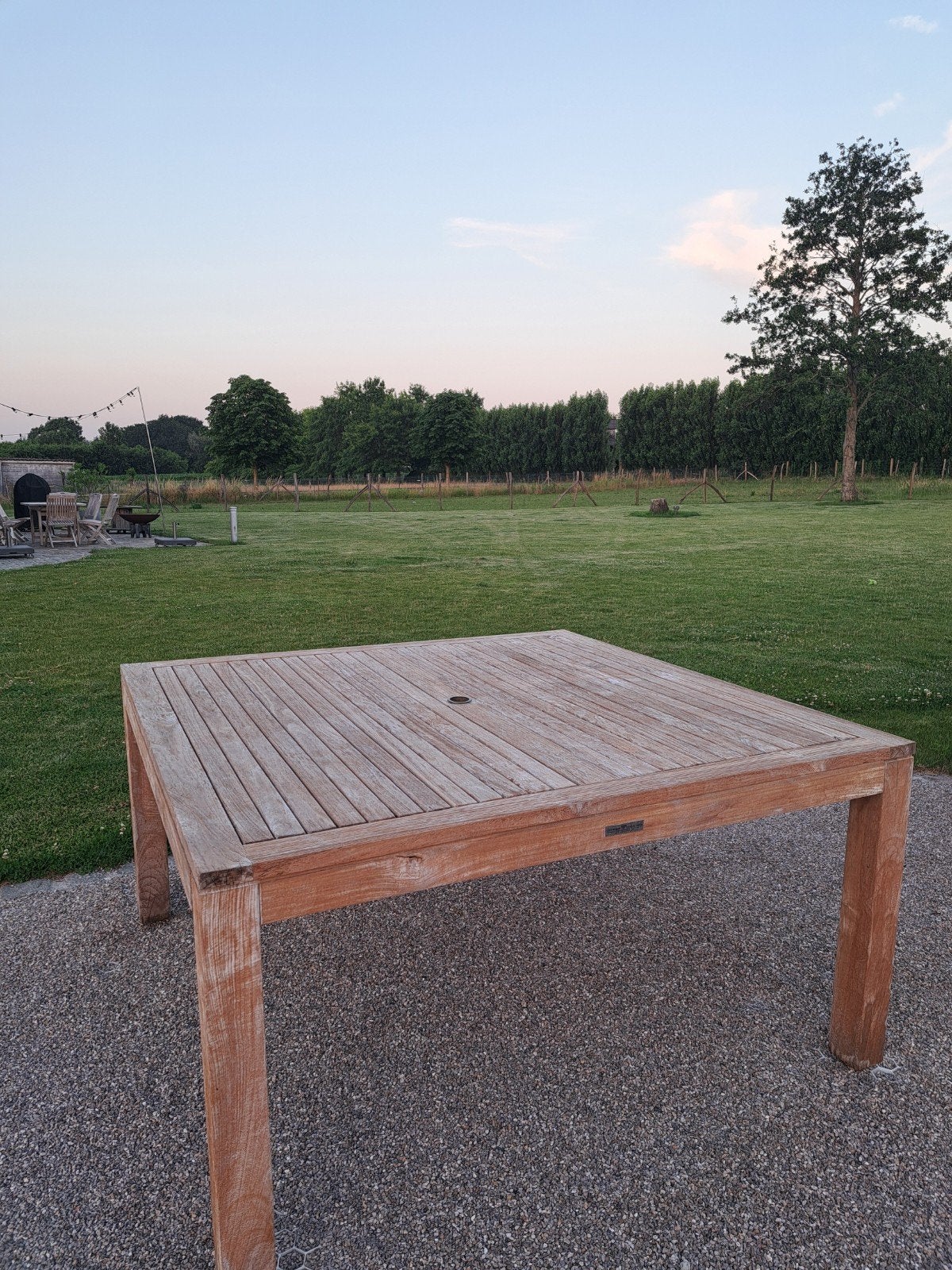 Teak tafel, Dieren en Toebehoren, Stalling en Weidegang