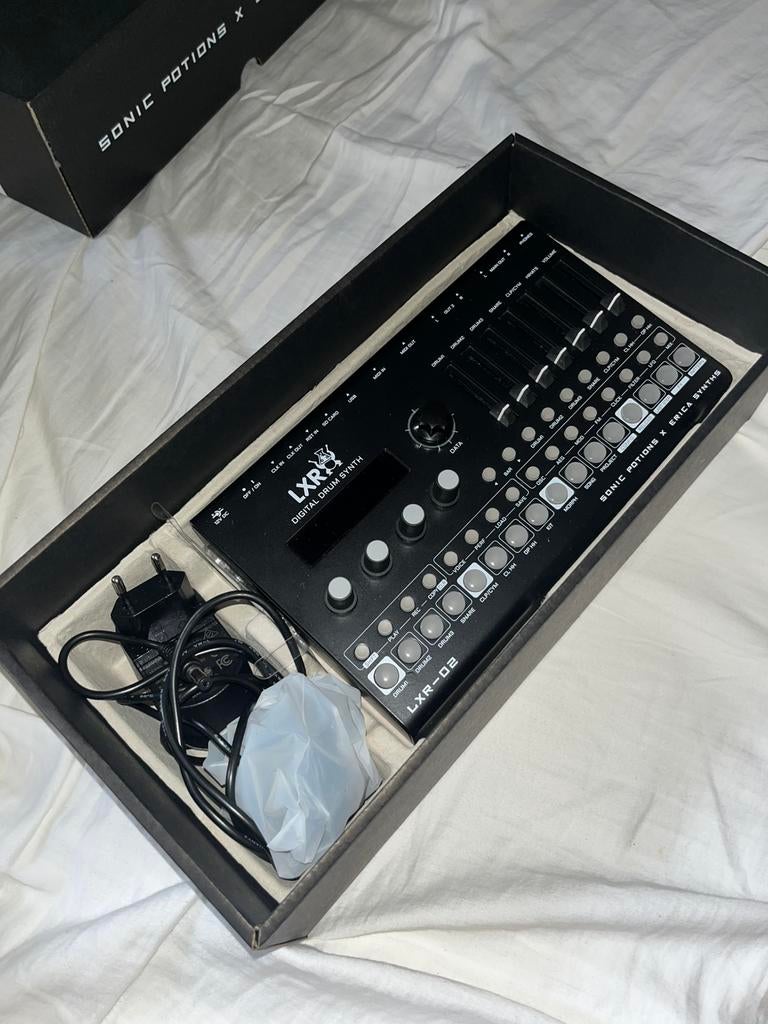 Sonic Potions x Erica Synths LXR-02, Muziek en Instrumenten, Ophalen, Zo goed als nieuw