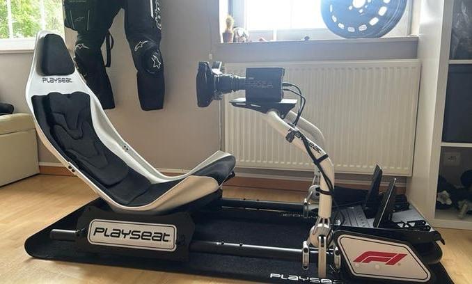 Complete Sim Racing Setup – MOZA + Playseat F1 Edition, Games en Spelcomputers, Spelcomputers | Overige, Zo goed als nieuw, Overige merken