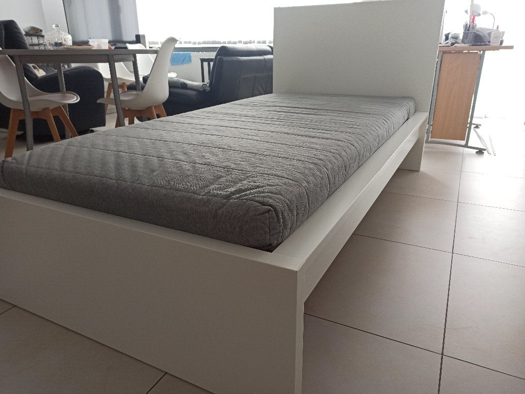 IKEA bed 90x200 incl matras., Huis en Inrichting, Ophalen, Verstelbaar, 90 cm, Eenpersoons