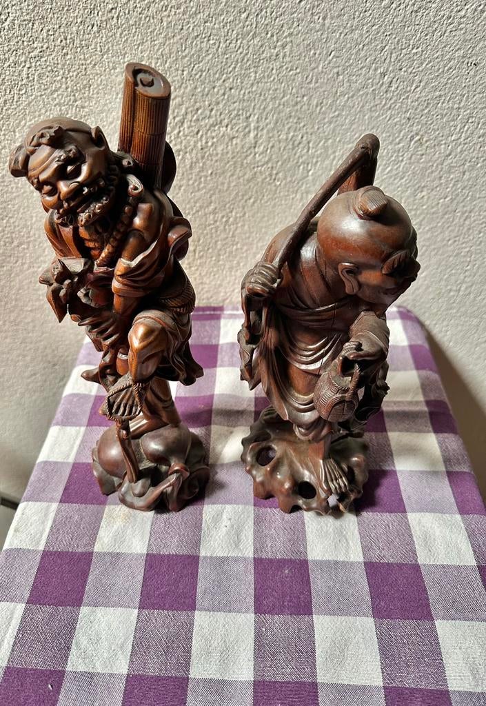 2 houten antieke aziatische beeldjes, Ophalen of Verzenden