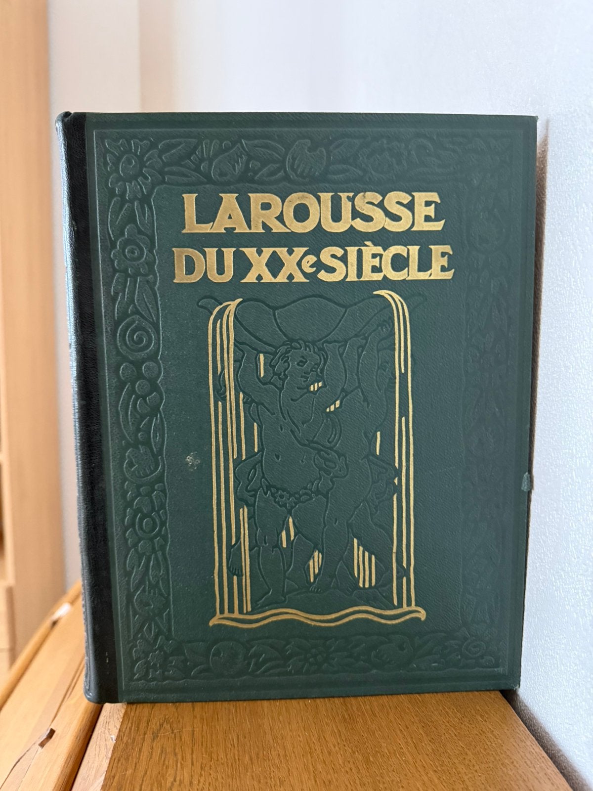6  volumes Encyclopédies Larousse du XXe siècle, Antiquités & Art, Enlèvement