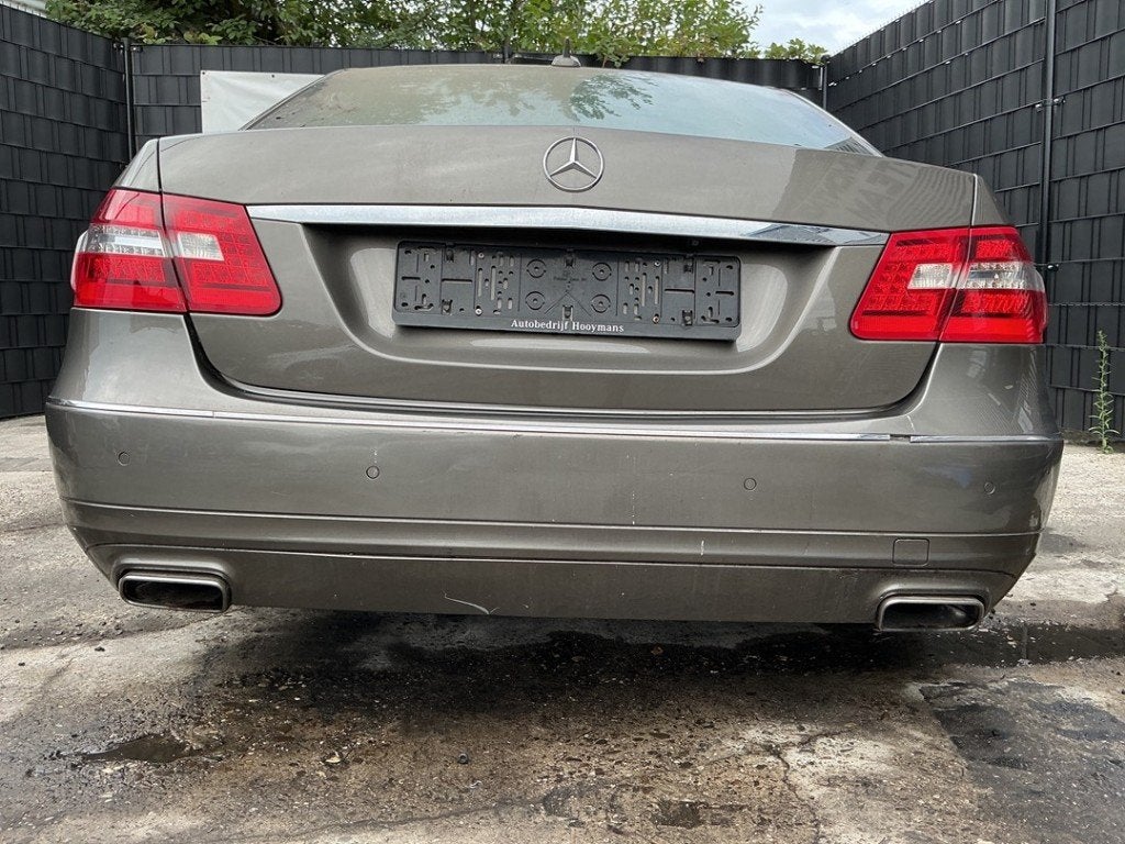 PARE-CHOCS ARRIÈRE Mercedes-Benz E (W212) (|A2128804940|), Pare-chocs, Mercedes-Benz, Utilisé, Dialog.mb@mercedes-benz.com
