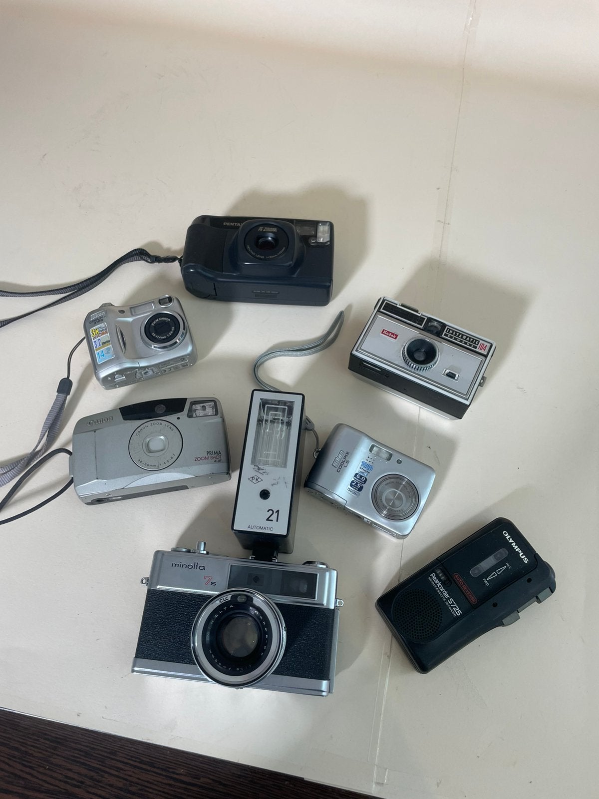 Vintage Camera Lot Canon Minolta Pentax Kodak Nikon + Olymp, Ophalen of Verzenden, Zo goed als nieuw, Compact, Canon