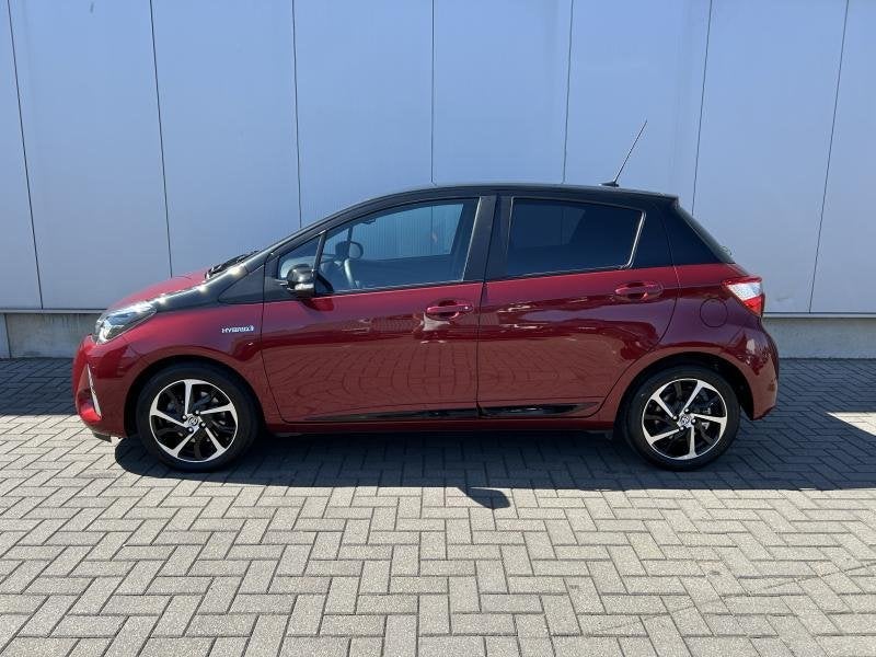 Toyota Yaris 1.5 Lounge, Autos, Toyota, Rouge, 91 g/km, Achat, 90 ch