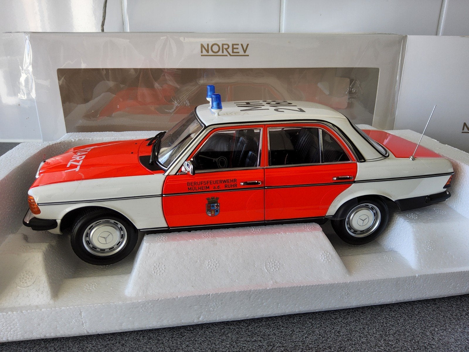 Mercedes-Benz 200 1984., Ophalen of Verzenden, Norev