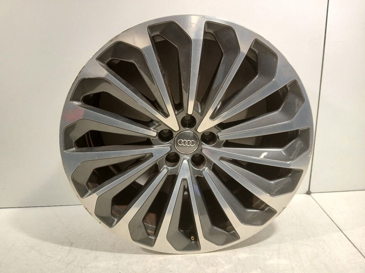 Velg Audi E-tron, Auto-onderdelen, Onderdelen@venauto.nl, Van der Ven Autorecycling B.V., Gebruikt, Ettenseweg 76, 4706 PB Roosendaal, The Netherlands