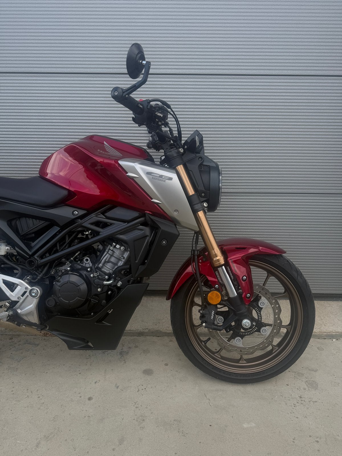 Honda CB125R 2021 - 3900 km Pot Yoshimura EN PARFAIT ÉTAT, Particulier, Naked bike, ABS