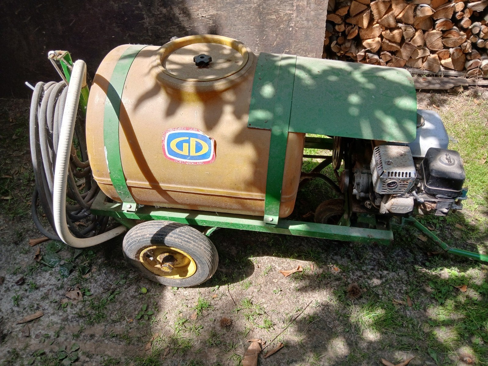 Veldspuit met honda motor (5PK), Zakelijke goederen, Landbouw | Werktuigen, Fruitteelt, Gewasbescherming en Bemesting, Ophalen