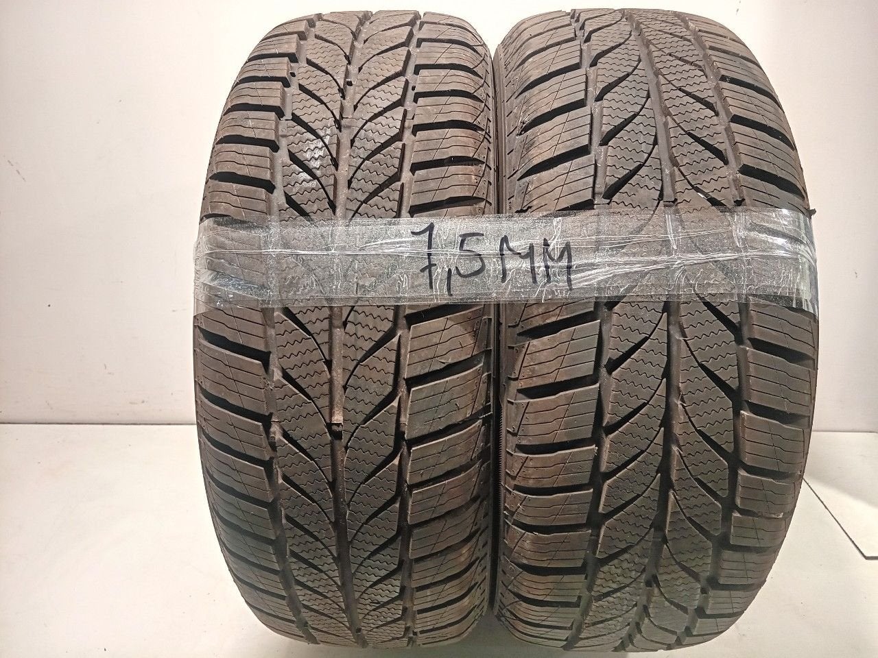 Bandenset 2 stuks 4-Seizoenen 195 55 R15, Auto-onderdelen, Banden en Velgen, Onderdelen@venauto.nl, Van der Ven Autorecycling B.V.
