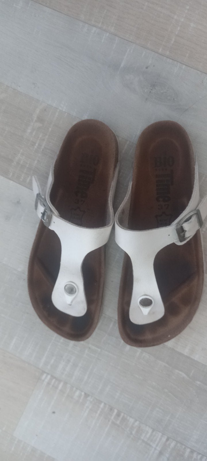 lederen teenslippers Mt 37 Biotime, Porté, Blanc, Sandales de bain, Enlèvement ou Envoi