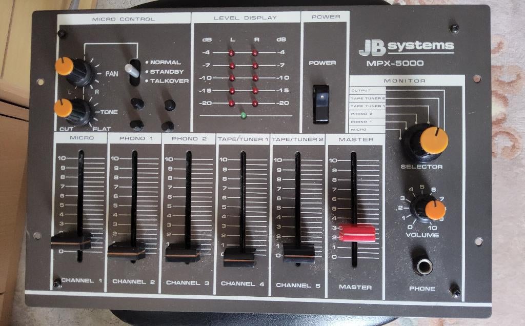 Table mixage, Musique & Instruments, Enlèvement, Comme neuf, Moins de 5 canaux, Entrée micro