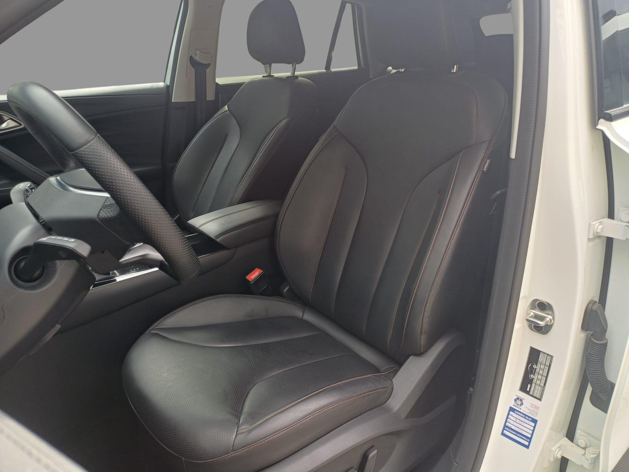 MG MG HS PHEV 1.5 Luxury, Auto's, Stof, Gebruikt, 4 cilinders, Bedrijf