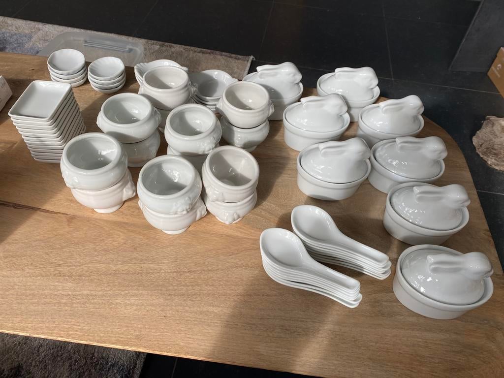 Grand classique de l'art de la table français porcelaine, Enlèvement