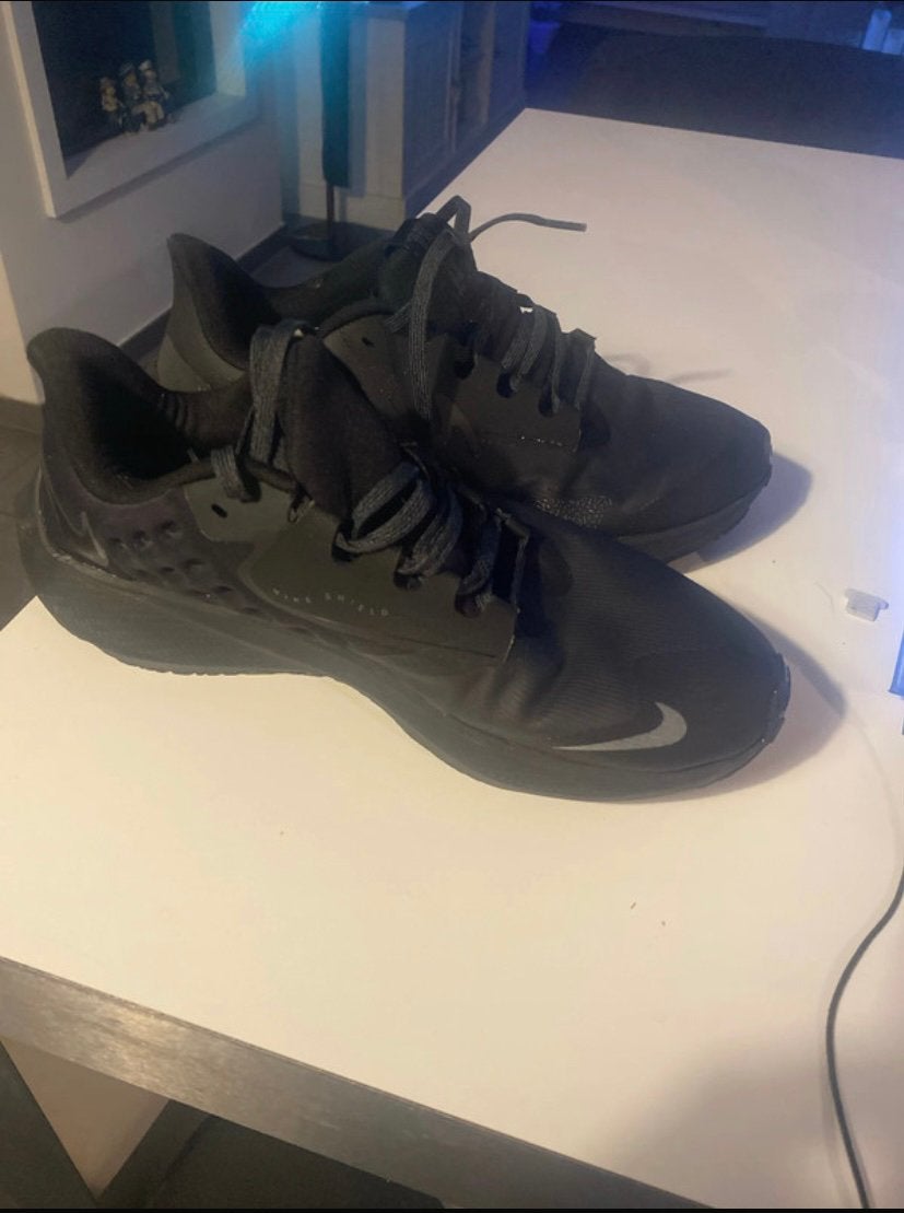Nike air maat 38, Sport en Fitness, Ophalen, Zo goed als nieuw, Schoenen
