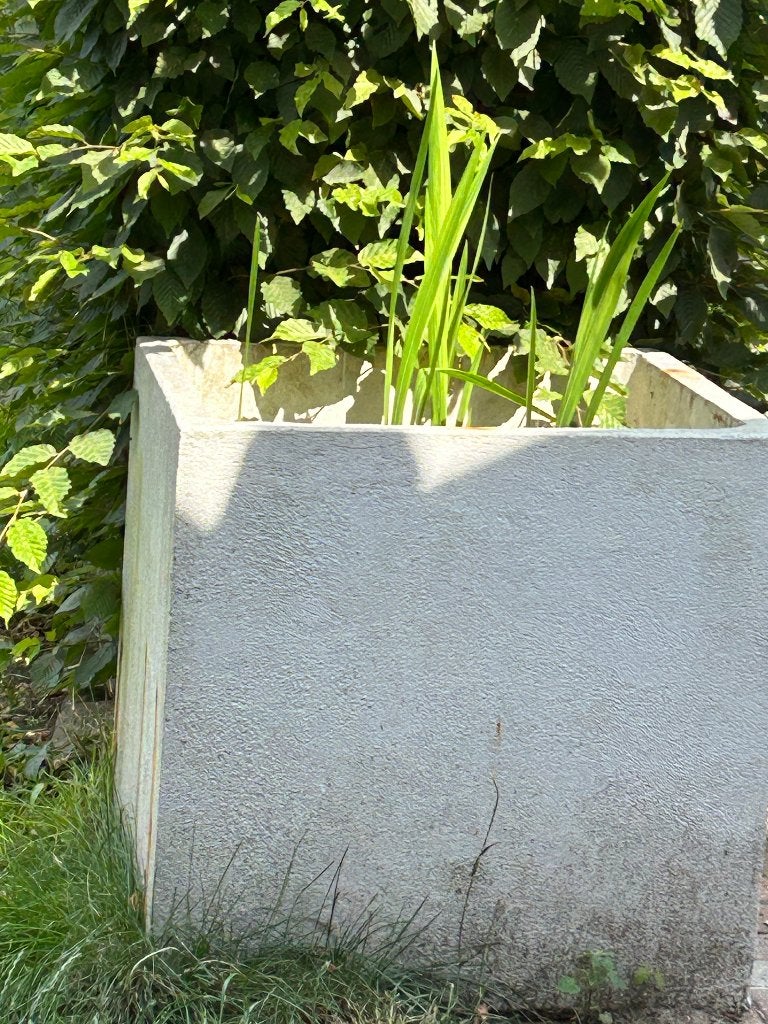 bloembak beton, Ophalen, Zo goed als nieuw, Beton