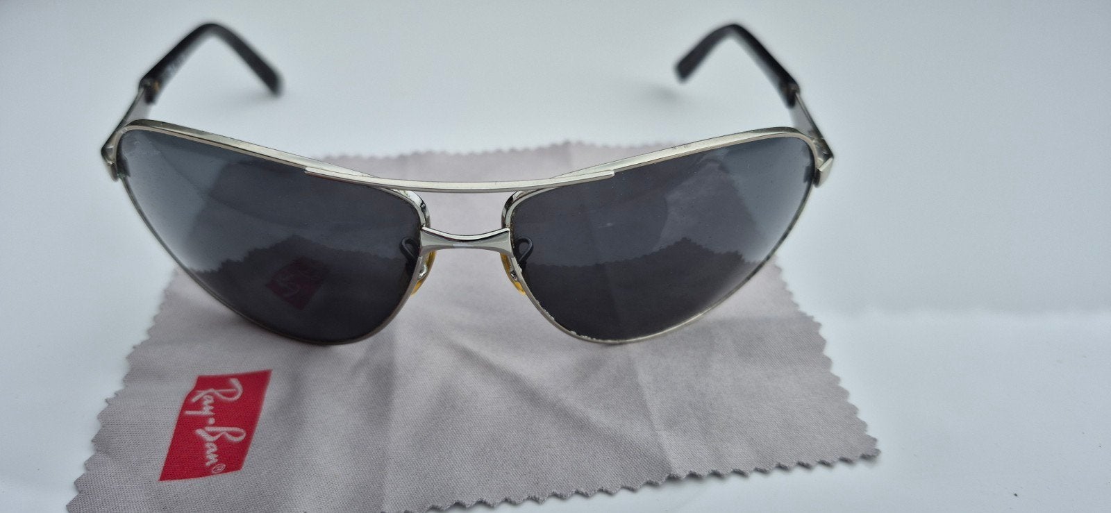 Heren zonnebril Ray ban, Handtassen en Accessoires, Zonnebrillen en Brillen | Heren, Ophalen, Gebruikt, Zonnebril, Zwart