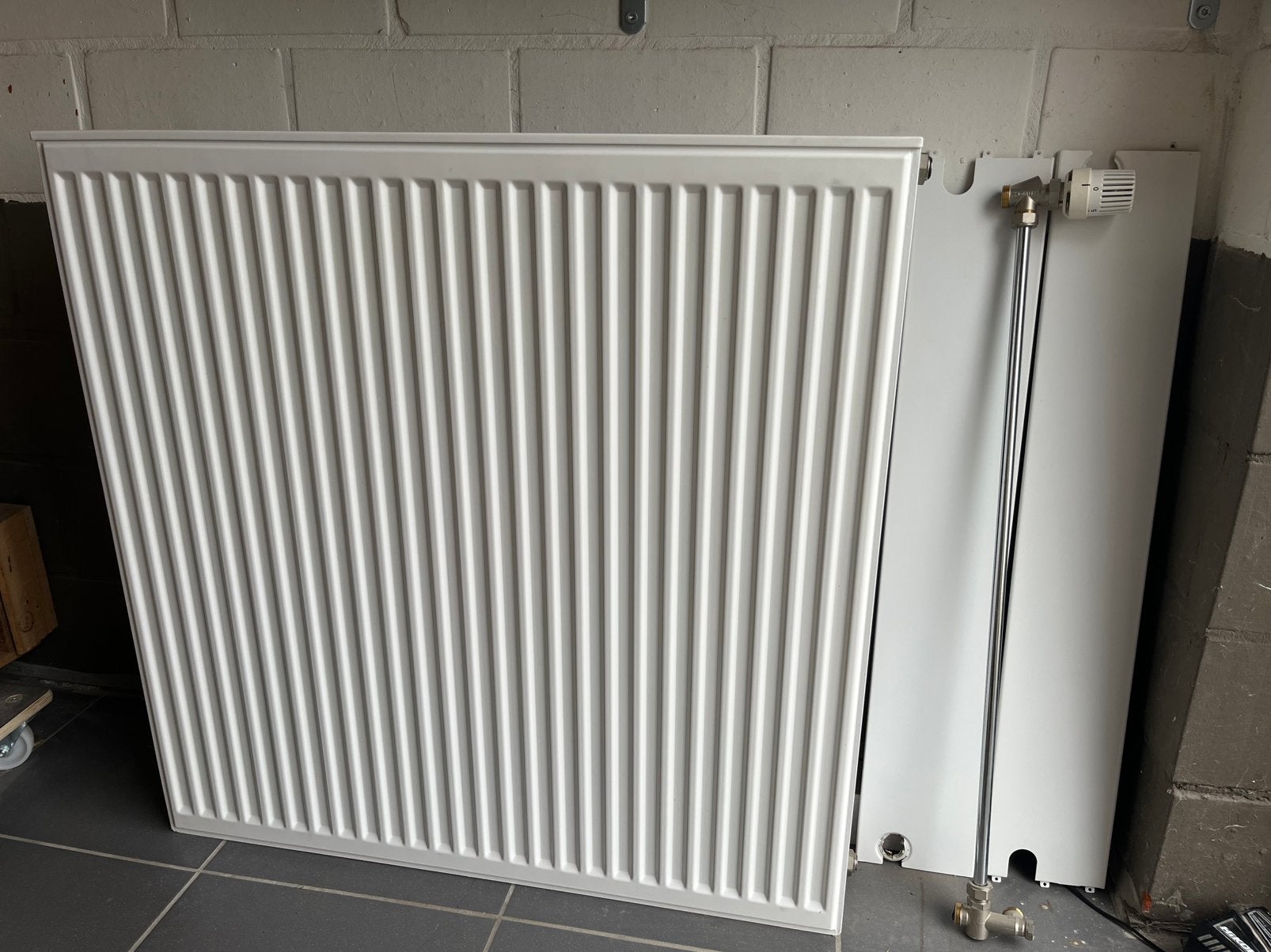 Radiator 90cm x 90cm x 17cm, Bricolage & Construction, Chauffage & Radiateurs, Enlèvement, Comme neuf, Radiateur