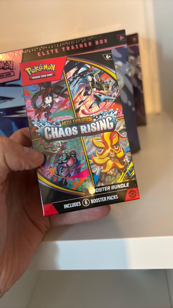 Chaos rising Boosterbundel, Hobby en Vrije tijd, Verzamelkaartspellen | Pokémon, Ophalen, Nieuw