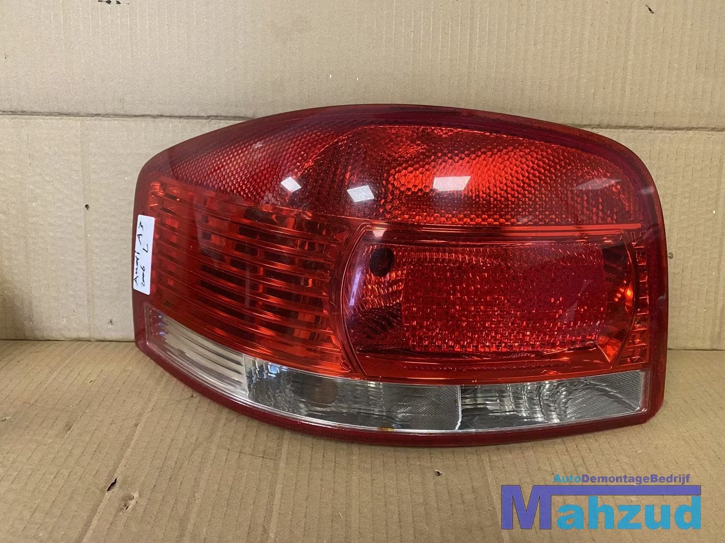 AUDI A3 8P HATCHBACK Links achterlicht 8P0945095A Left backl, Autos : Pièces & Accessoires, AUDI AG, Auto-Union-Strasse 1
85045  Ingolstadt, DE