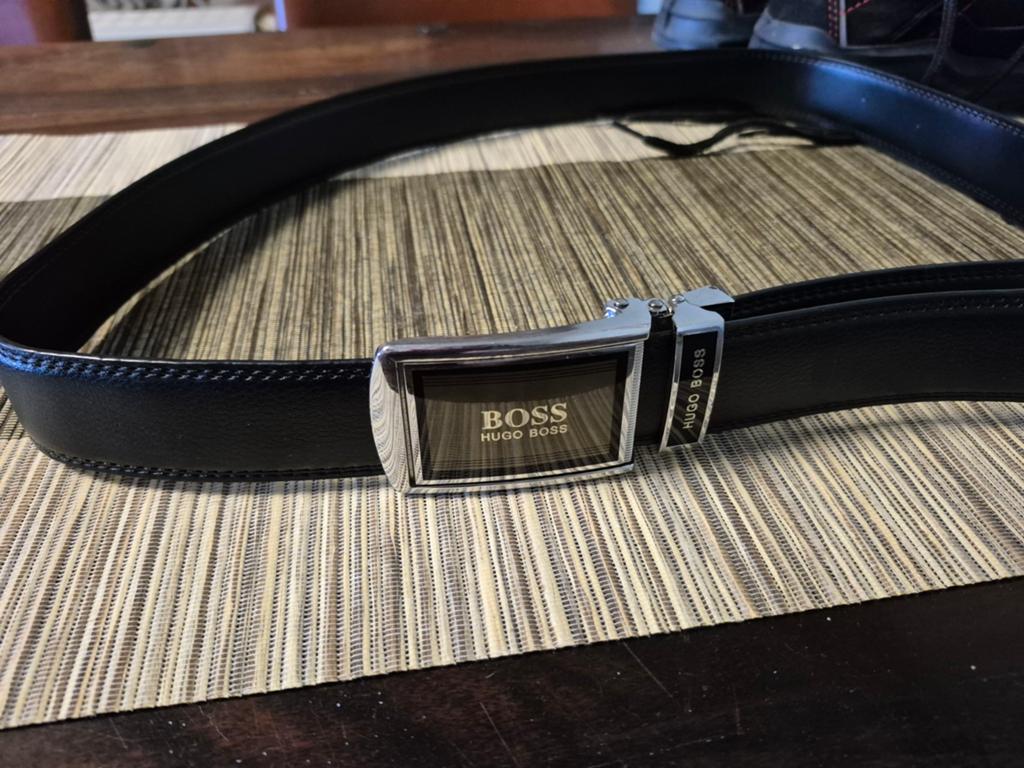 Hugo boss riem nieuw, Kleding | Dames, Riemen en Ceinturen, Ophalen of Verzenden