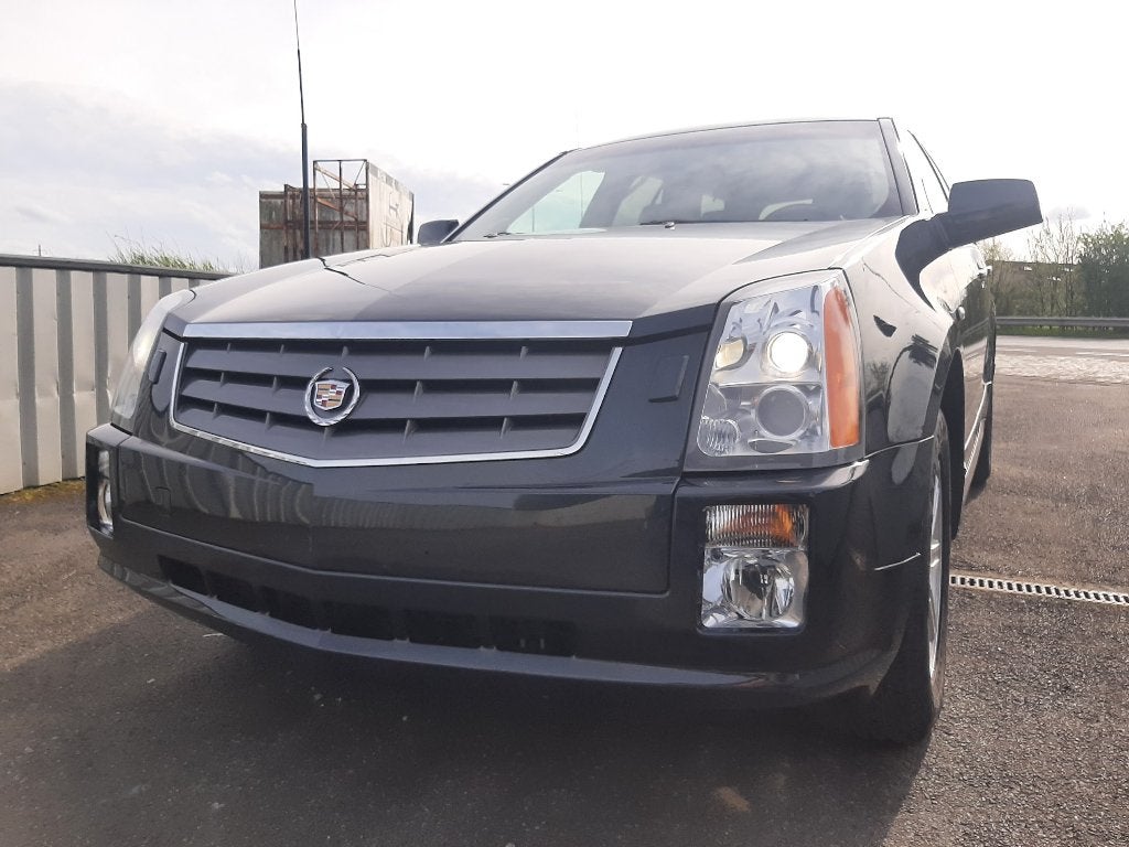Cadillac SRX 4x4 3.6 benzine, 7 zitplaatsen! 5500€ + BTW, Auto's, Automaat, Beige, Zwart, Leder